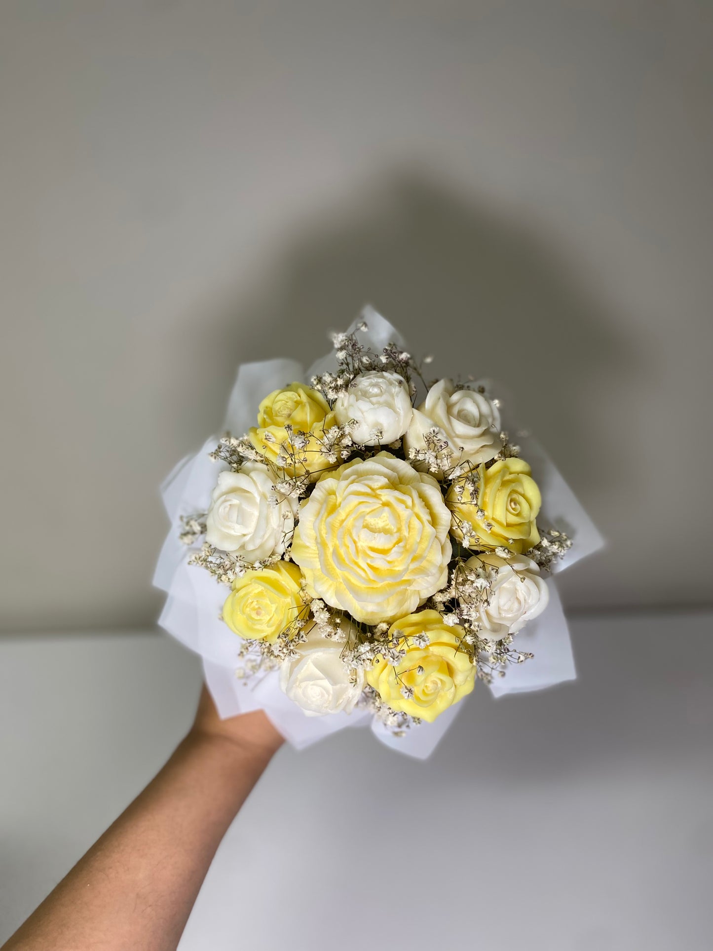 Yellow & white wax Melt Arrangement