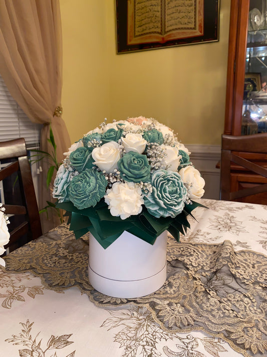 Dark green & white wax Melt Arrangement