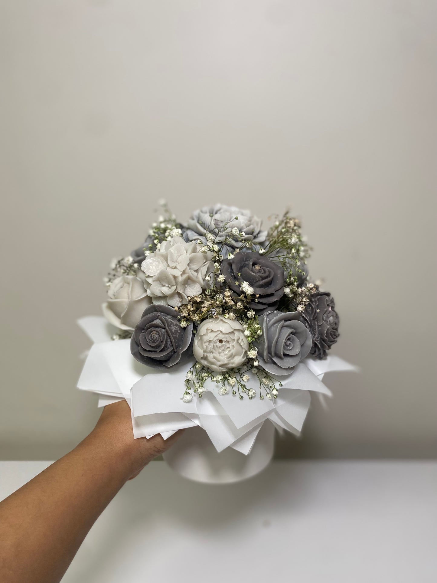 Gray & white Wax Melt Arrangement