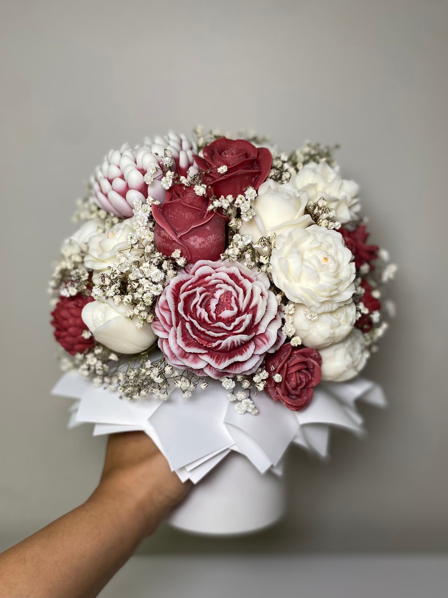 Red & white wax Melt Arrangement