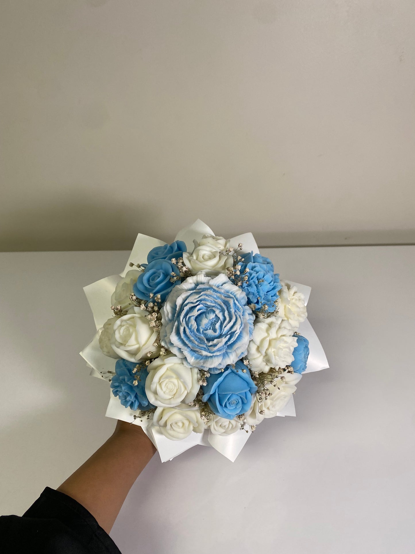 Sky Blue & white wax Melt Arrangement