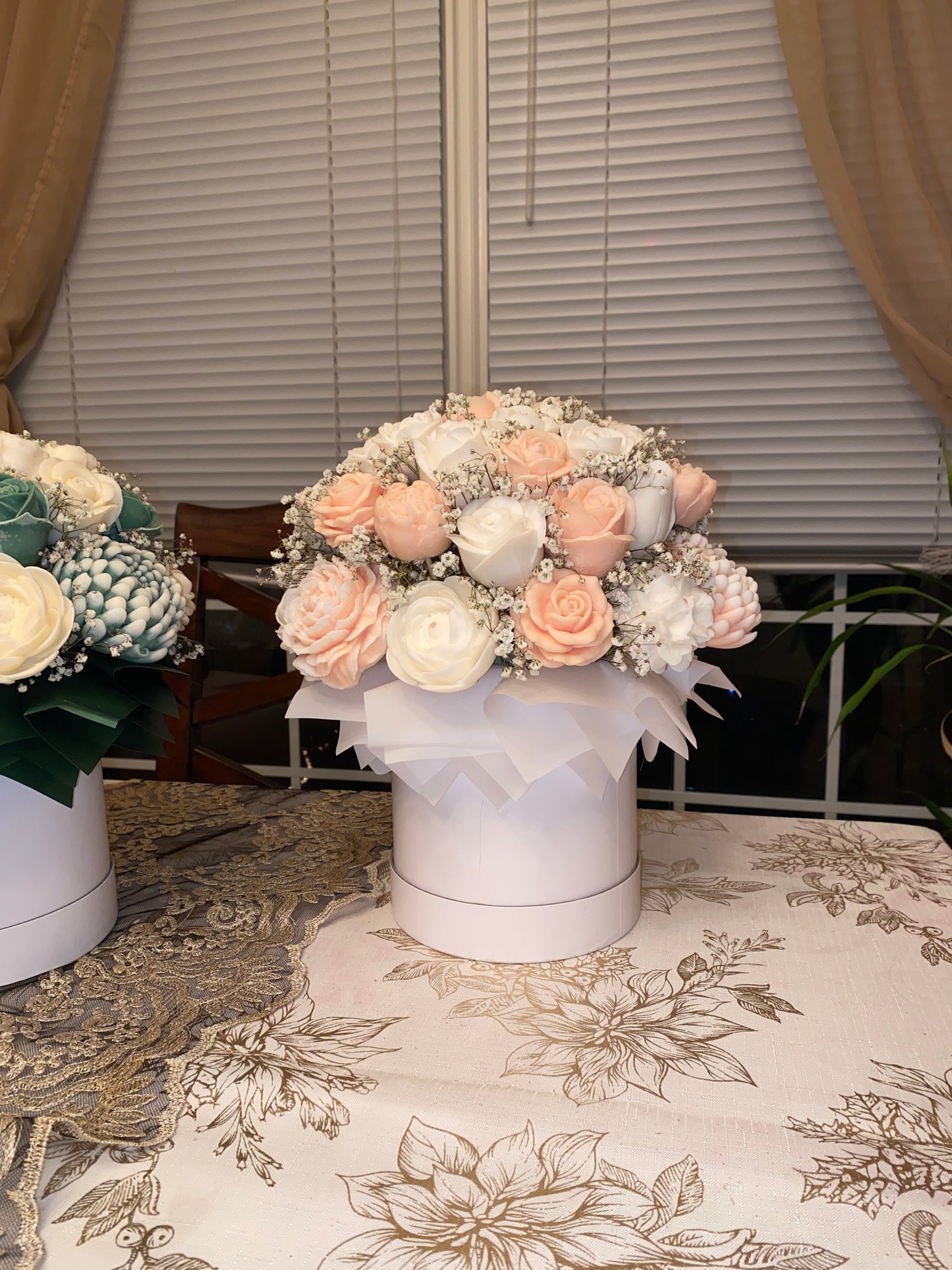 Apricot/peach & white wax Melt Arrangement